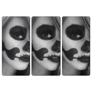 I'm getting ready for Halloween, so I made this just to practice :) YouTube: MakeUpYourIdeas