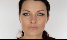 Angelina Jolie Cat Eyeliner Flick Make-up Tutorial. Great for round eyes.