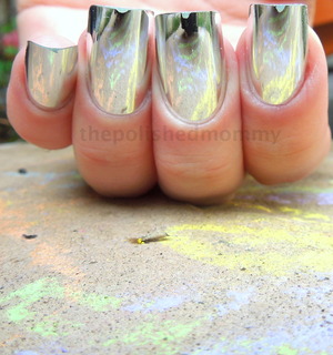 http://www.thepolishedmommy.com/2012/11/mirror-mirror-onmy-nails.html