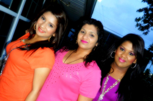 Summer Makeup
Corals and Bright Pinks 
My Mum, My Sister and I