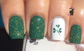 St Patty's Clover Nails by The Crafty Ninja