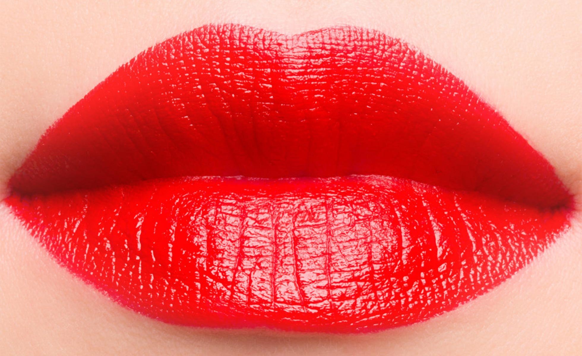 red lip makeup