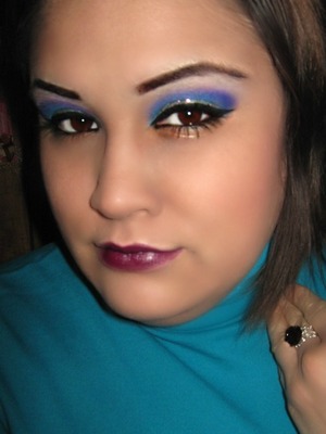 my new years eve look
i used sugarpill cosmetics colors in afterparty, poison plum and tako.
the silver is from maybelline tattoo eyeshadow in Audacious Asphalt, .