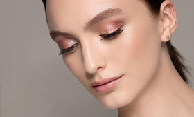 Shine Bright (Even at Work) with this Office-Apropos Glitter Eye