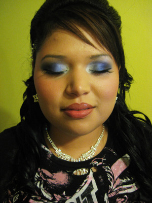 Liz (a brides maid), was looking for a day&night look to match a blue dress she was going to wear to the wedding. 