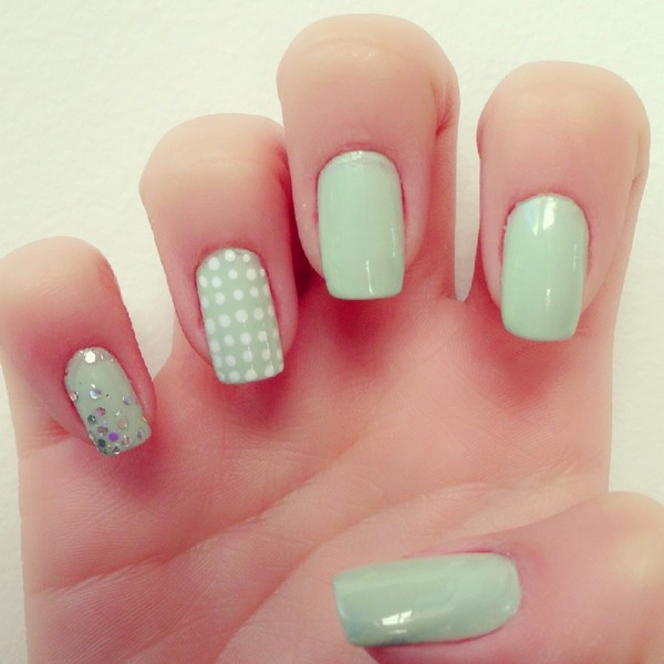 Baby Green Nails! | Bruna V.'s Photo | Beautylish