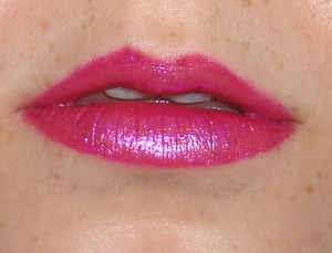 hot pink glitter lips