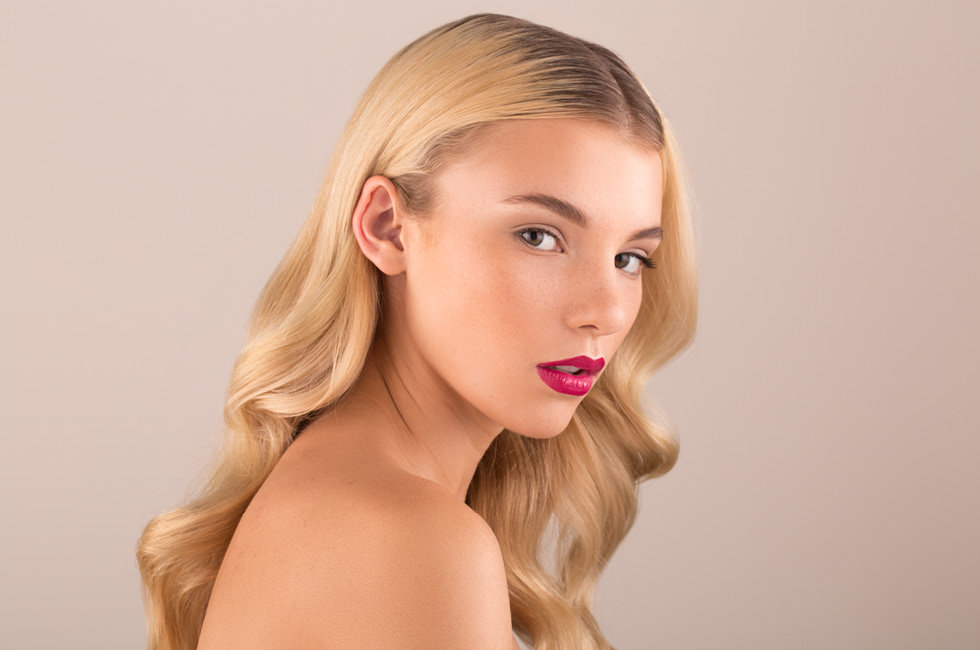 A Super-Glam Hairstyle Made Easy!