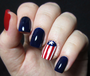 http://zoendout.blogspot.com/2013/07/4th-of-july-nails.html