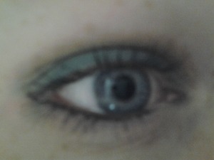Every time I wear teal & gold eyeshadow, I get complemented on what bright blue eyes I have. 