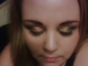 MAC Melon Pigment, and MAC Club eye shadow. 
