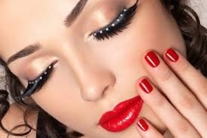 simple red glossy lips