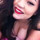 Red lips and eyeliner <3 