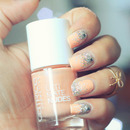 Peach Glitter Nails