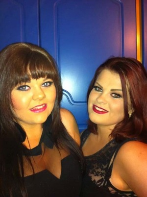 My cousin and me love bright lippy.. :)