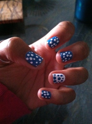 This is my first picture and I love this nail polish combo:) it's really pretty an not too out there:) please like:)