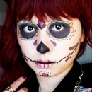 Miss skull makeup