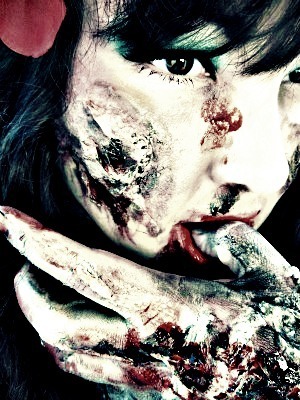 Pretty zombie girl
