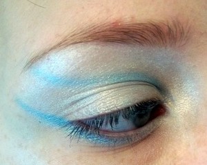http://colourbymakeup.blogspot.co.uk/2012/05/star-wars-planets-hoth.html