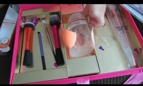 Real Techniques Brushes and Sponge Unboxing and First Impression!  ♥ ♥