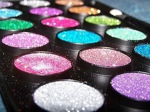 makeup glittery powder 