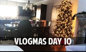 DECORATING FOR CHRISTMAS | Vlogmas Day 10