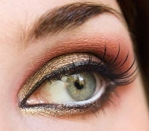 found on http://padmitasmakeup.blogspot.com/search?updated-max=2010-08-22T11%3A48%3A00-07%3A00&max-results=20