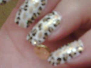 Some gucci nails. For realz