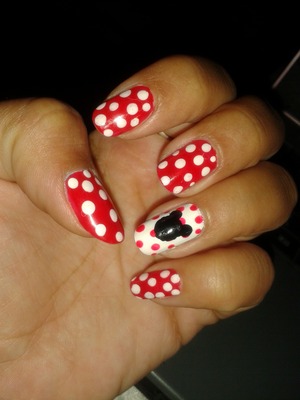 www.facebook.com/sue.nail.design
join my page ;) 

and that's my work :)

