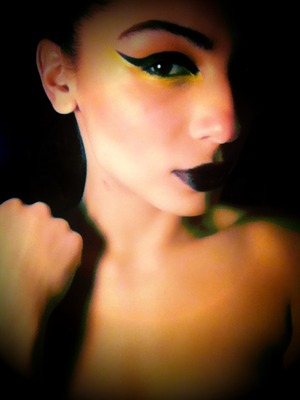 Black & Yellow Liner