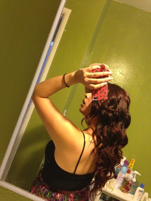 Used a regular curling iron but used it as if it was a wand 
This my hair c: 