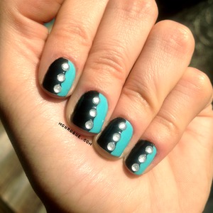 Blue, black, and rhinestone nails! http://monrogue.com/blue-black-rhinestone-nails/
