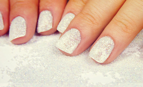 6. How to Create a Caviar Effect on Nails - wide 9