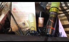 Glossybox UK April 2014 unboxing