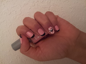 Cute Minnie Mouse themed nails