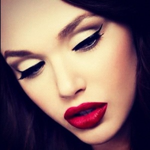 This is not me, but it's the most beautyful makeup ever!
