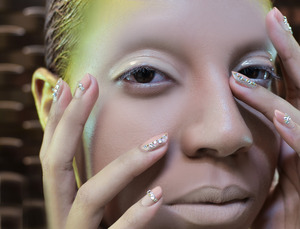 I HAD SO MUCH FUN CREATING THIS LOOK FOR AMI VEGA'S MONTHLY NAIL TUTORIALS FOR SCRATCH MAG, UK. PAINTED HER HAIR FROM GOLD TO COOPER, COMPLETELY NUDE FACE / CONTOURED AND GLOSSY LIDS.
