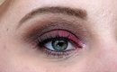 BROWN SMOKEY EYE WITH A POP OF COLOR