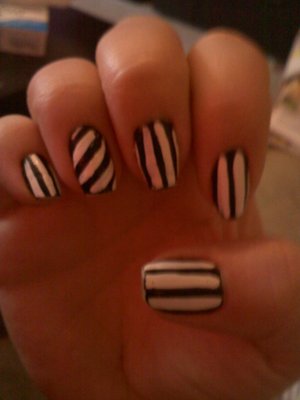 I love a bold print and black and white stripes is just so classic.