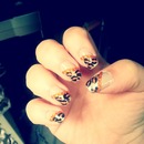Leo Glitter French Style Nails