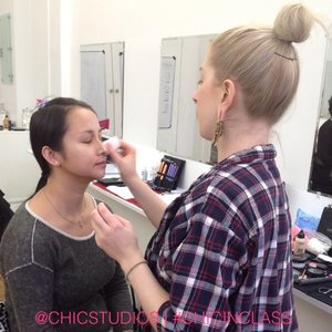 CHIC students learning contouring during our latest session.