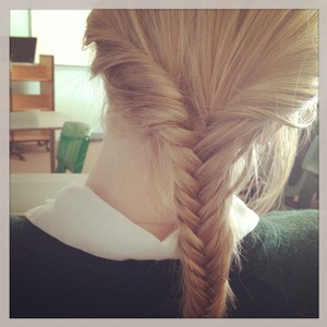 Fishtail done by tulahni. l
