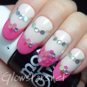 For more fabulous nails visit Glowstars.net