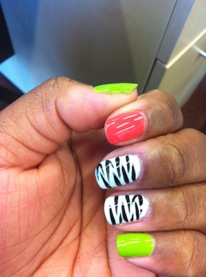 Colorful/Zebra nails