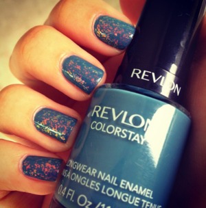 Stunning, right?!
Products used: Essie Shine Of The Times & Revlon Blue Slate 
