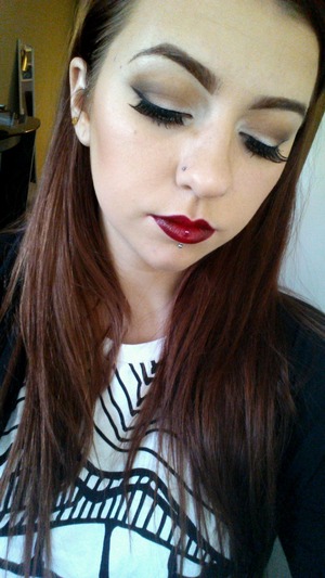 Brown smokey eye and red ombre lips