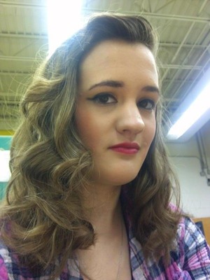 :) one of my favorite pin up look 