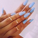Love this nail colour, perfect for summer💅🏽