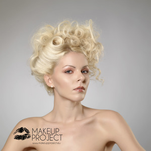 Photo: Ioannis Kyriakoulias
Model: Dora
Makeup: Evi Michailidou

www.makeupproject.eu