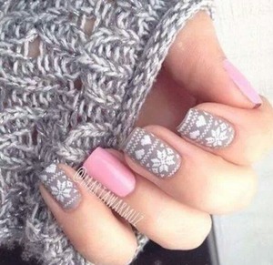 another cute manicure I can't wait to try out <3 